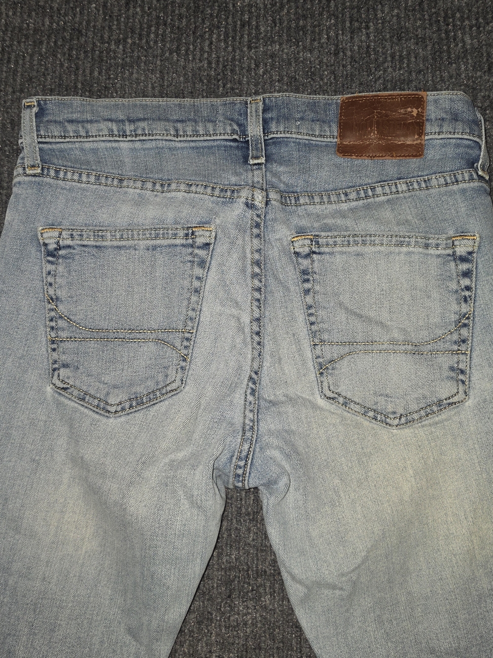 Hollister Light Wash Skinny Jeans with Distressing - Picture 7 of 7